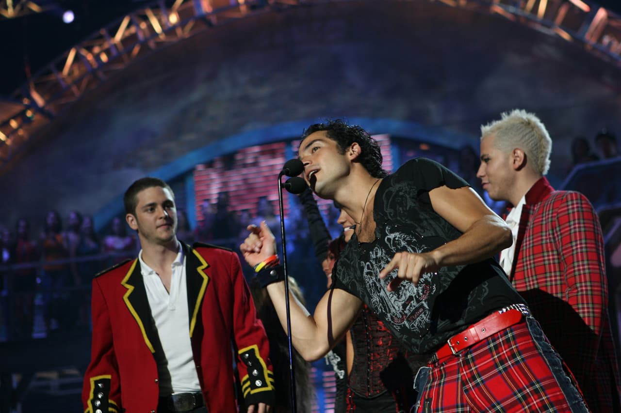 Por si fuera poco, por segundo año consecutivo, fueron los encargados de cerrar la noche.