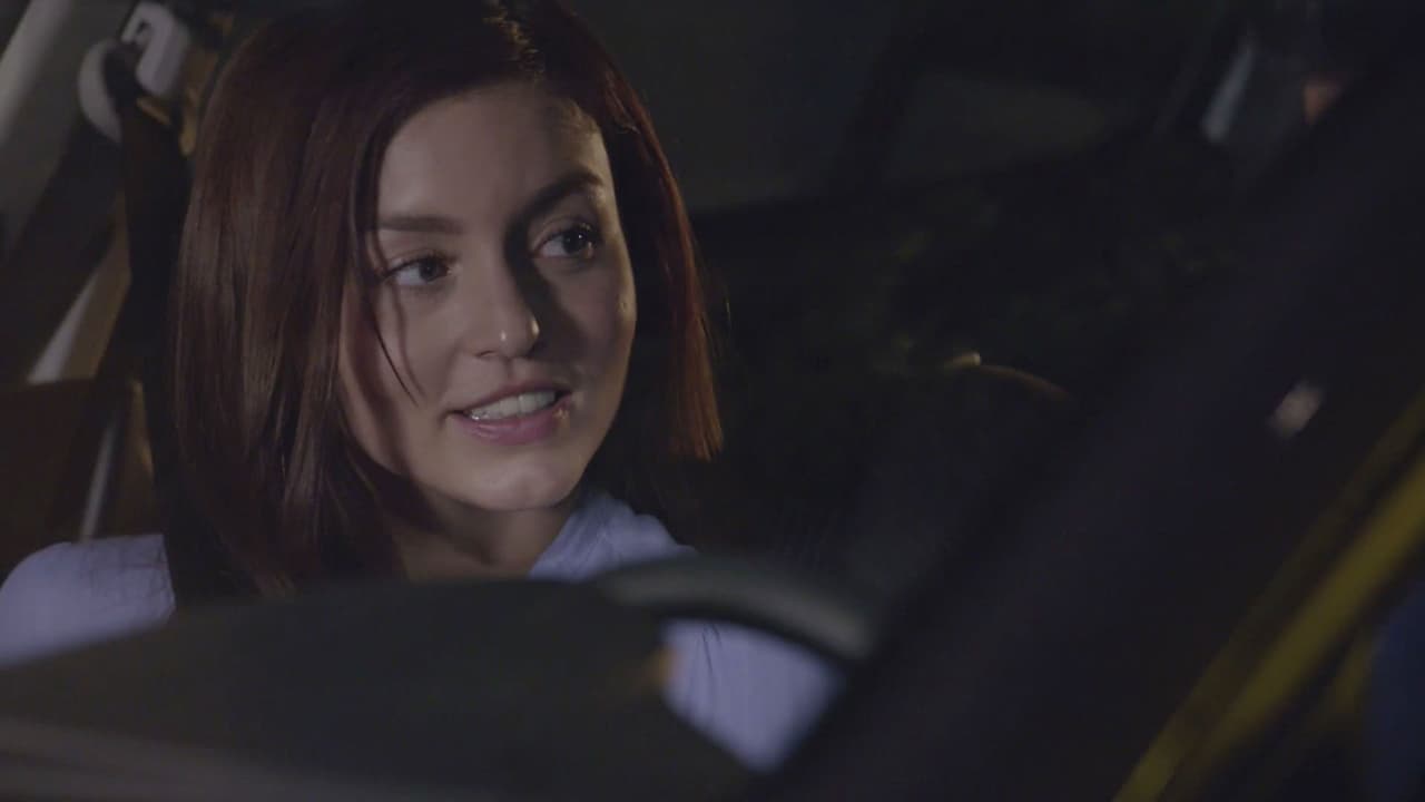 Ana Laura está en peligro, es una herramienta de Valentín para vengarse de Ramiro. ¿Caerá en la trampa? ¿Por quién se decidirá?