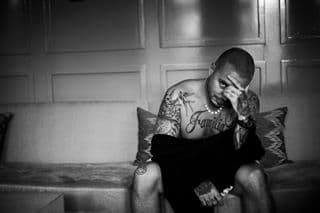 En 2014, el diario 
<a href="https://www.primerahora.com/fotogalerias/entretenimiento/farandula/jbalvintienemasde30tatuajesensucuerpo-987888/" target="_blank">Primera Hora</a> aseguró que J Balvin tenía 30 tatuajes. Cinco años después, no se sabe con certeza con cuántos tatuajes ha decorado su cuerpo.