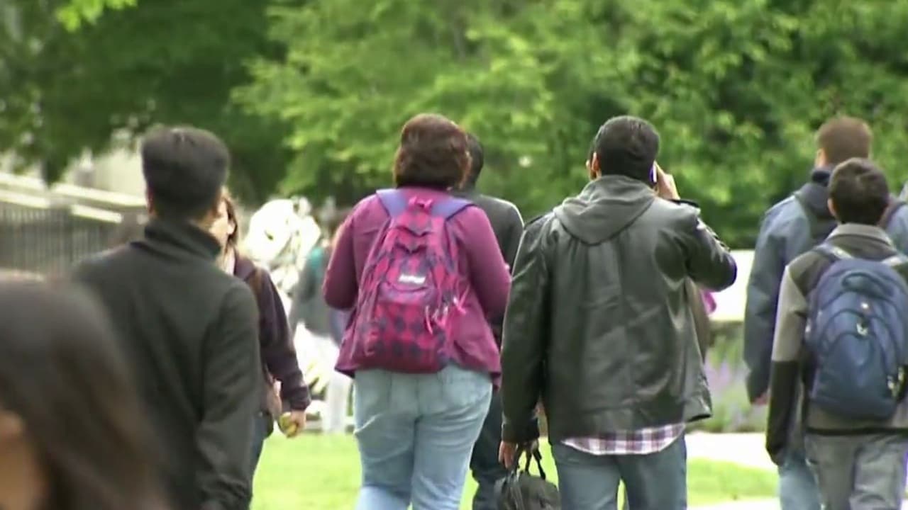 Los hombres también pueden padecer cáncer de mama: Signos de alerta que debes tomar en cuenta