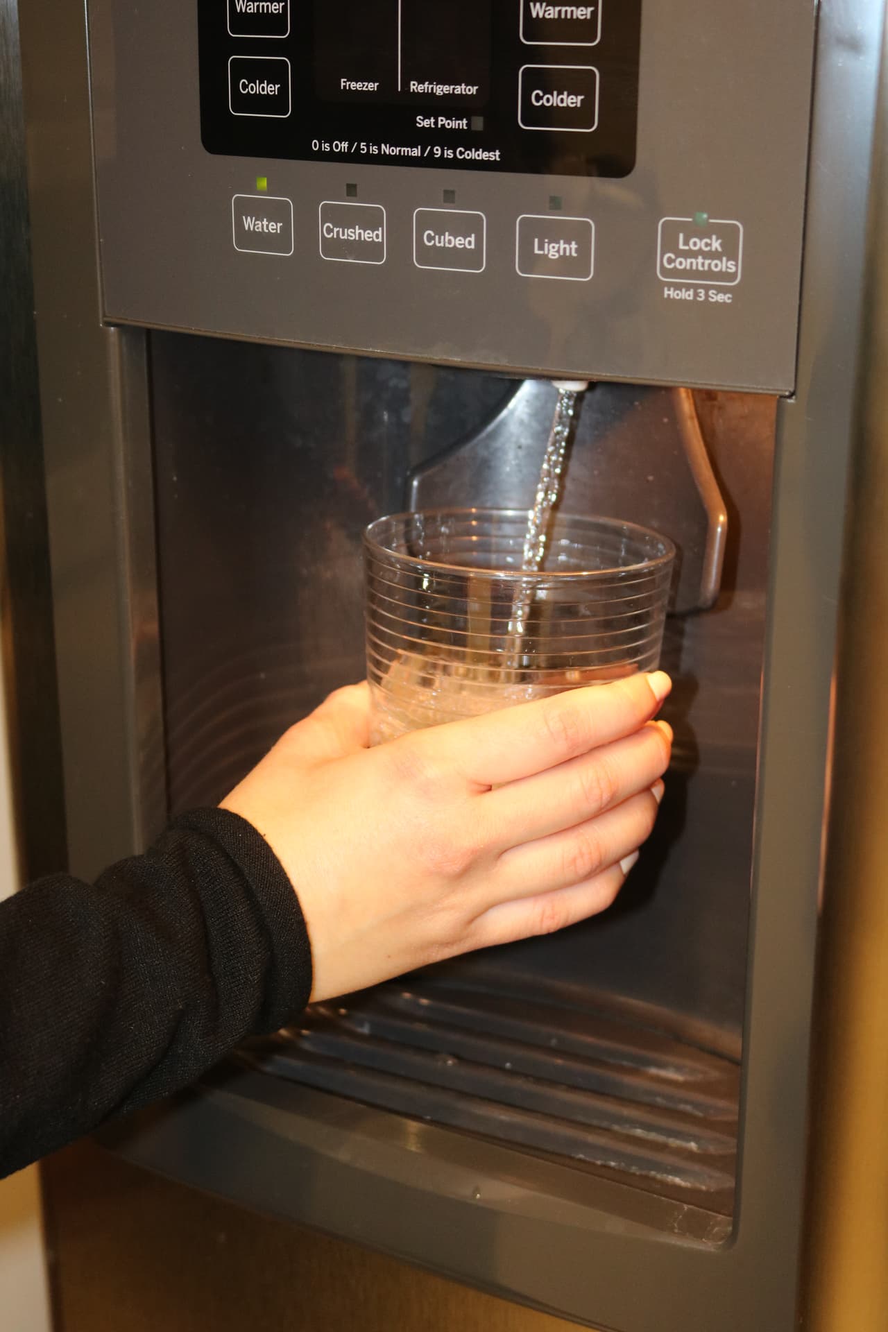 <b>6. Drink more water and fewer sugary and acidic drinks: </b>Fruit juices, regular and diet sodas and sports drinks are acidic and can dissolve enamel, the outer layer of your teeth. Even worse, if you brush your teeth immediately after eating or drinking something acidic, you may rub away the softened enamel. So wait to brush your teeth. If you’re going to consume soda or fruit juices, use a straw to minimize the acidic drink-to-tooth contact and end with drinking plenty of water.