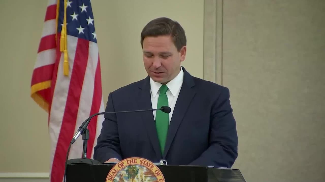 Gobernador propone un bono de $3,000 para los maestros de Florida