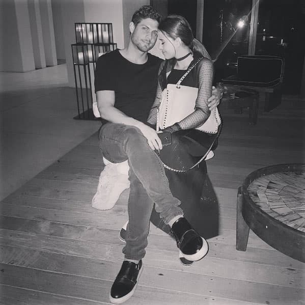 Desde que dieron a conocer su noviazgo han hecho cómplices de su amor a sus miles de seguidores en las redes sociales.