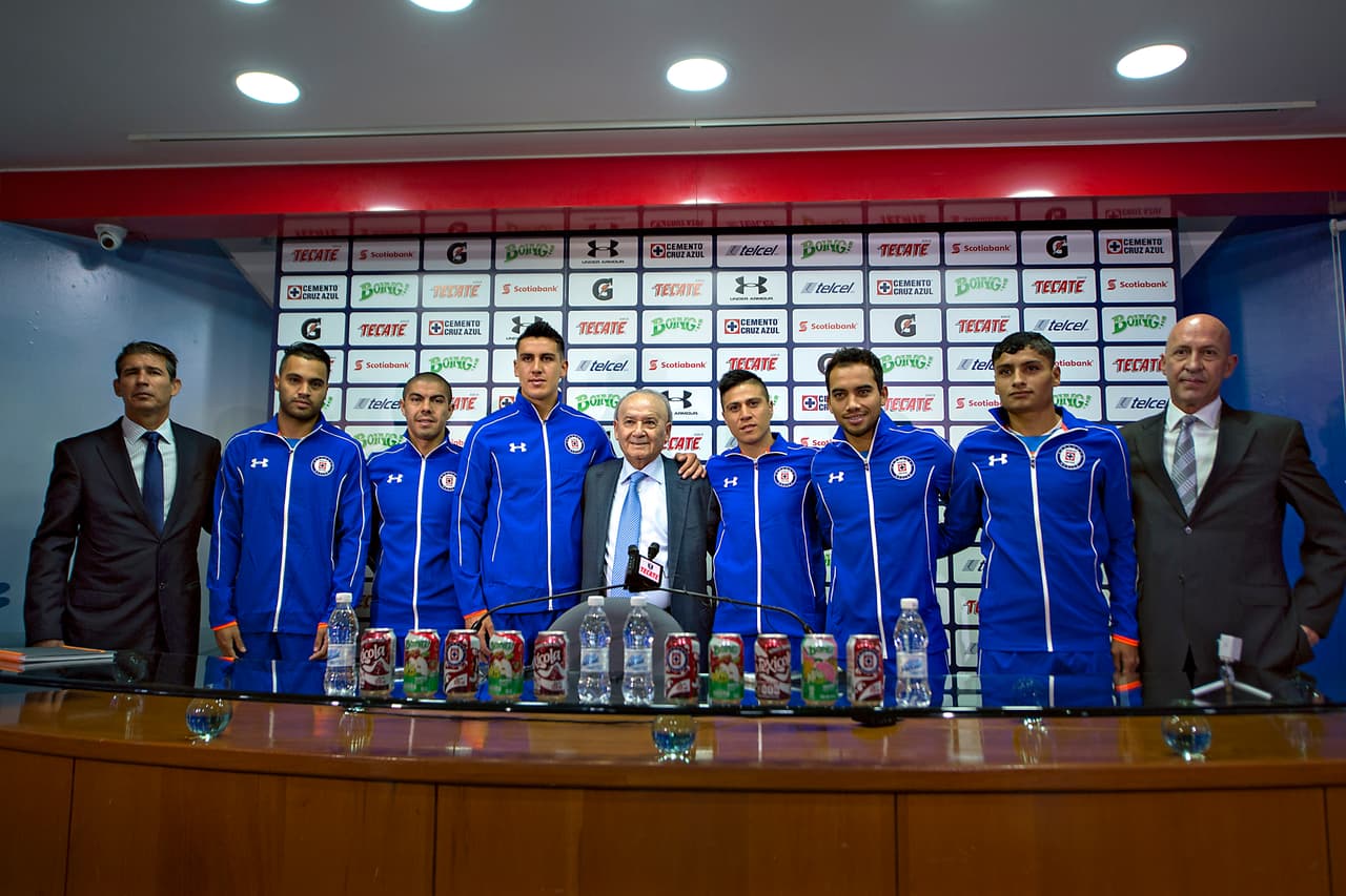 Cruz Azul presentó oficialmente a sus seis refuerzos
