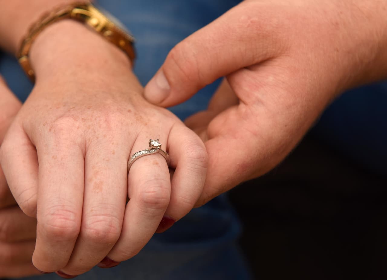 ¡Su siguiente reto ahora es planificar su boda! Ellos esperan adoptar el próximo año.