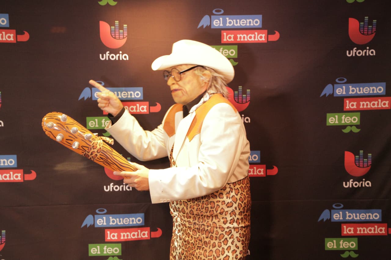 Carvernicolas.. Auuu.. Auuu..