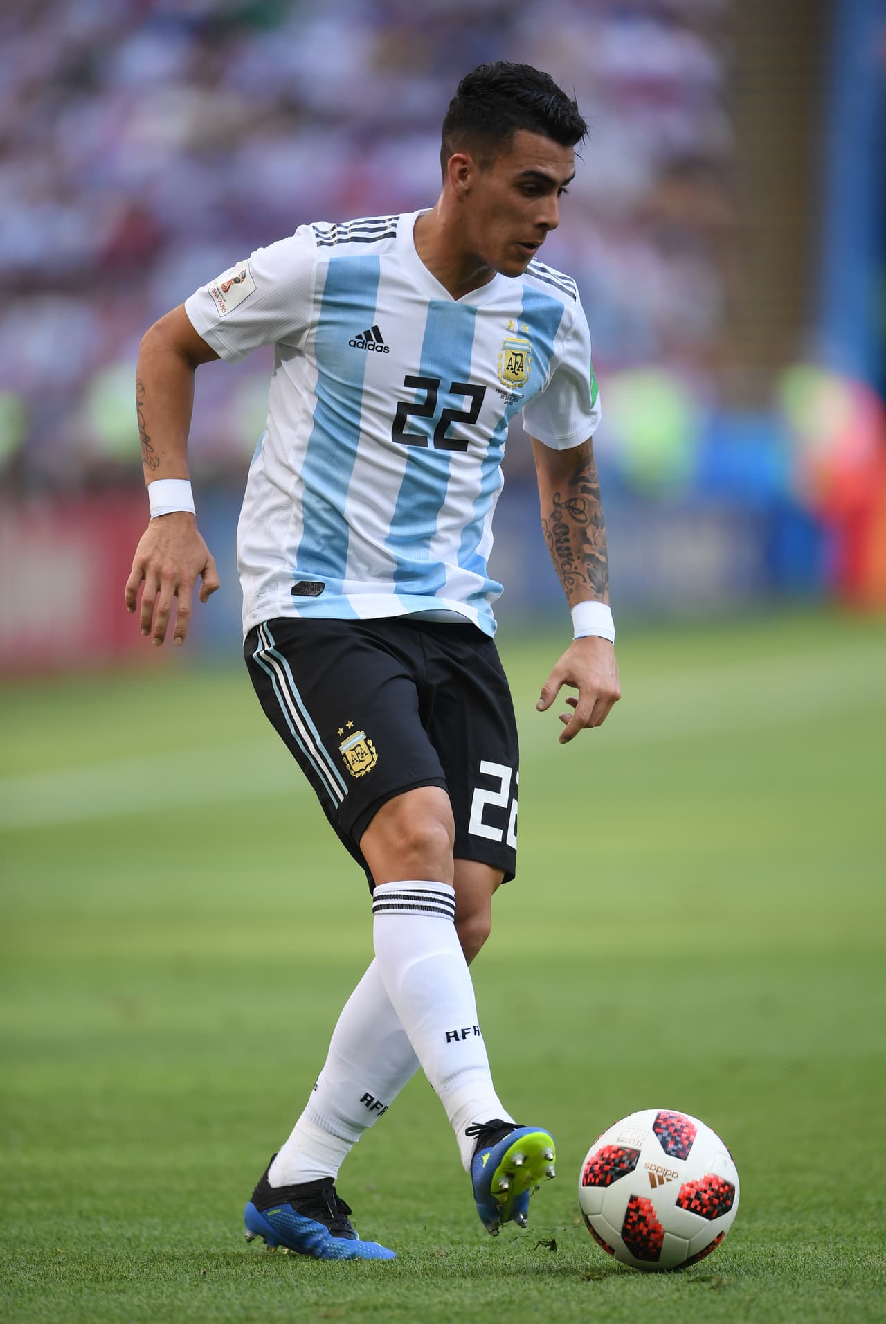 Mediocampista: Cristian Pavón (Argentina) - En su primer partido como titular –con lo que eso pesa– no pudo demostrar su mejor versión, la que lo tiene cerca de dar el salto a Europa. Falló muchos pases y en el uno contra uno ganó pocas veces.