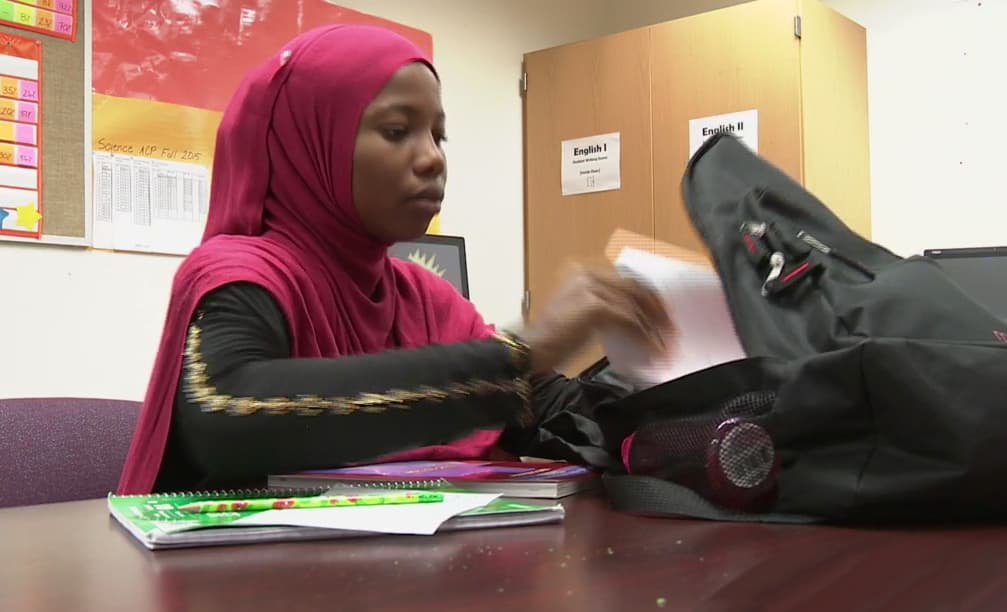 Texas amenaza con retirarse del programa federal de refugiados