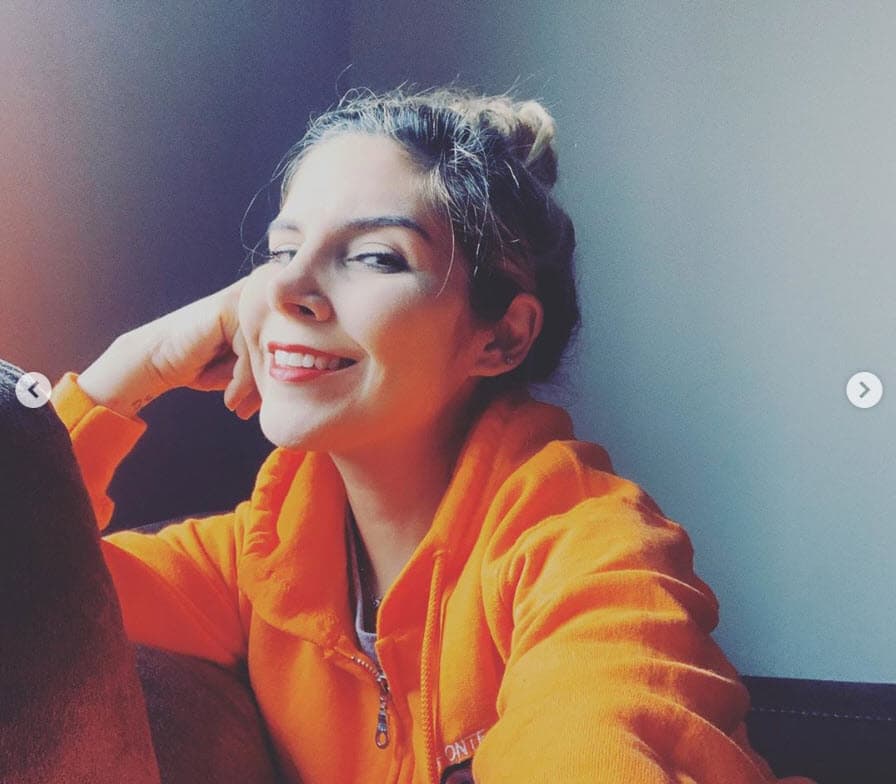 "Yo en ese asunto se me exige mucho. Que yo fui la culpable o 
<b><a href="https://www.univision.com/entretenimiento/entre-gritos-y-amenazas-el-desgarrador-relato-de-como-desaparecieron-las-hijas-de-karla-luna" target="_blank">que yo agarré a las niñas</a> </b>y las traje conmigo", dijo. 
<br>