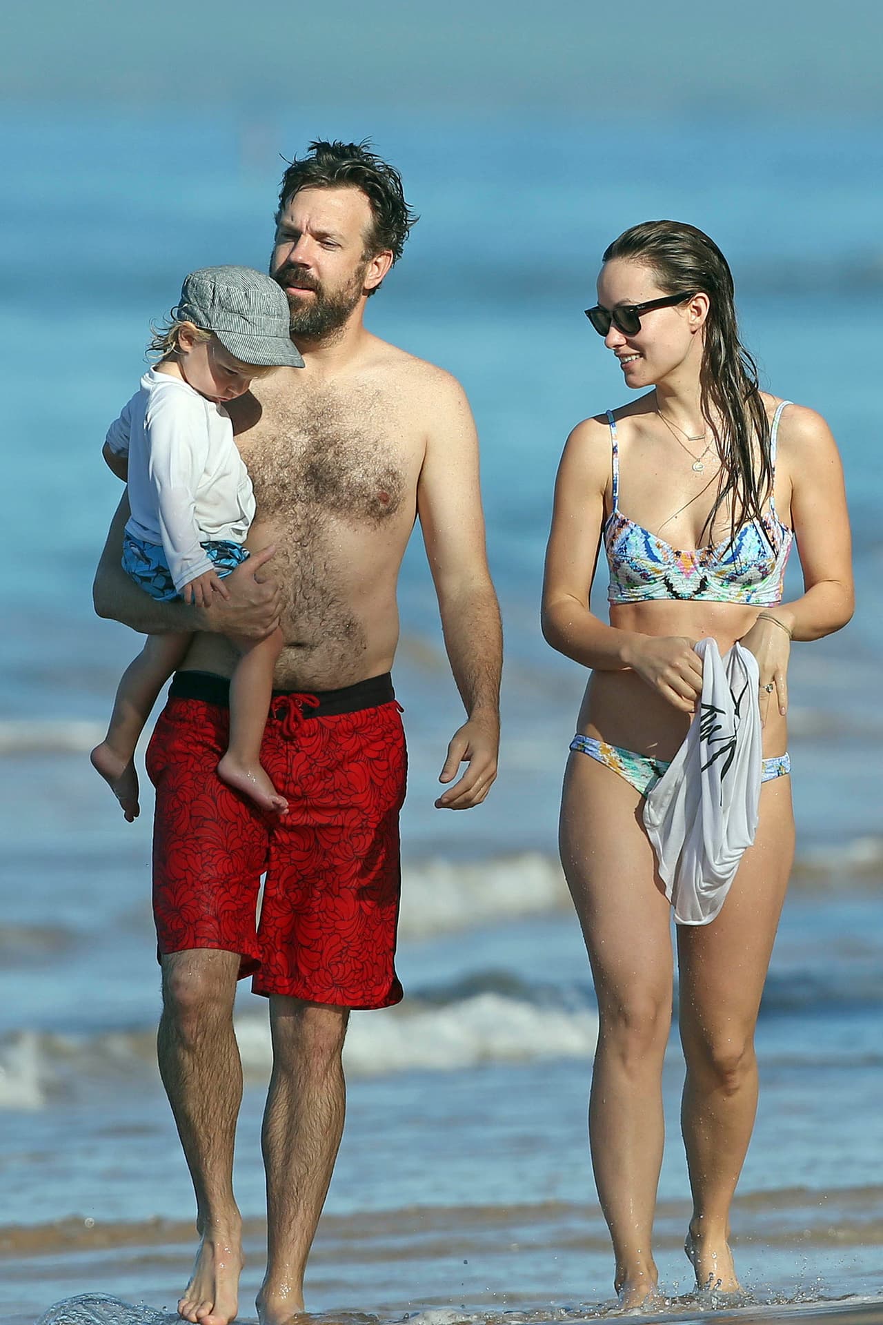 Las playas son excelente destino para huir del frío, por eso Olivia Wilde se fue a Miami con Jason Sudeikis y su pequeño retoño Otis.
