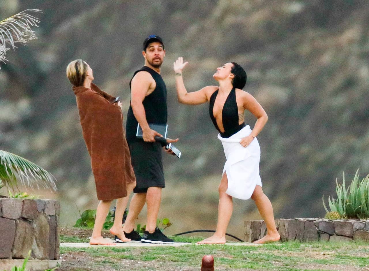 La pareja se percató de las cámaras y hasta bromearon con ellas.