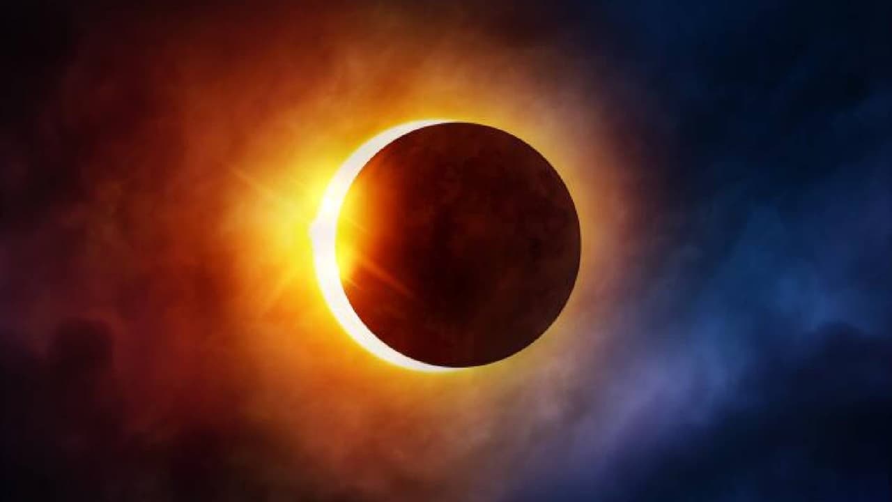 <b>Solar Eclipse Experience</b>
<br>Prepárate para ver de forma segura el eclipse solar anular el sábado 14 de octubre en alguna de las Bibliotecas Públicas de Phoenix, además de disfrutar de una serie de eventos para toda la familia durante tres días.