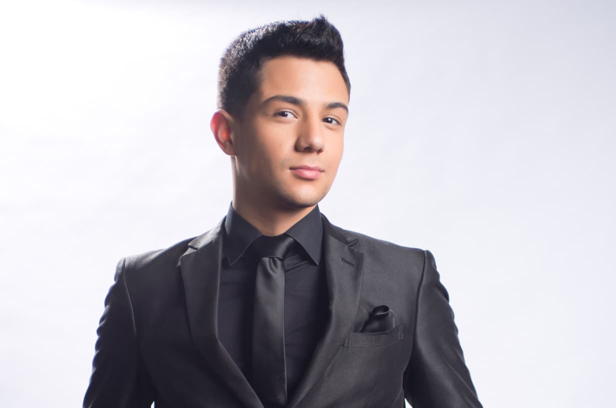Este 3 de febrero, nuestro querido Luis Coronel cumple 21 añotes y lo celebramos haciendo un recorrido por su sólida trayectoria en la música.
