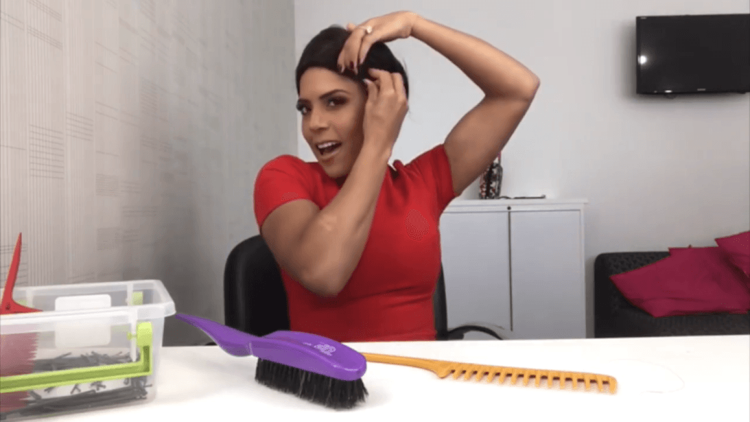 Cuando Francisca descansa del cabello largo y pesado opta por llevar recogidos al programa.