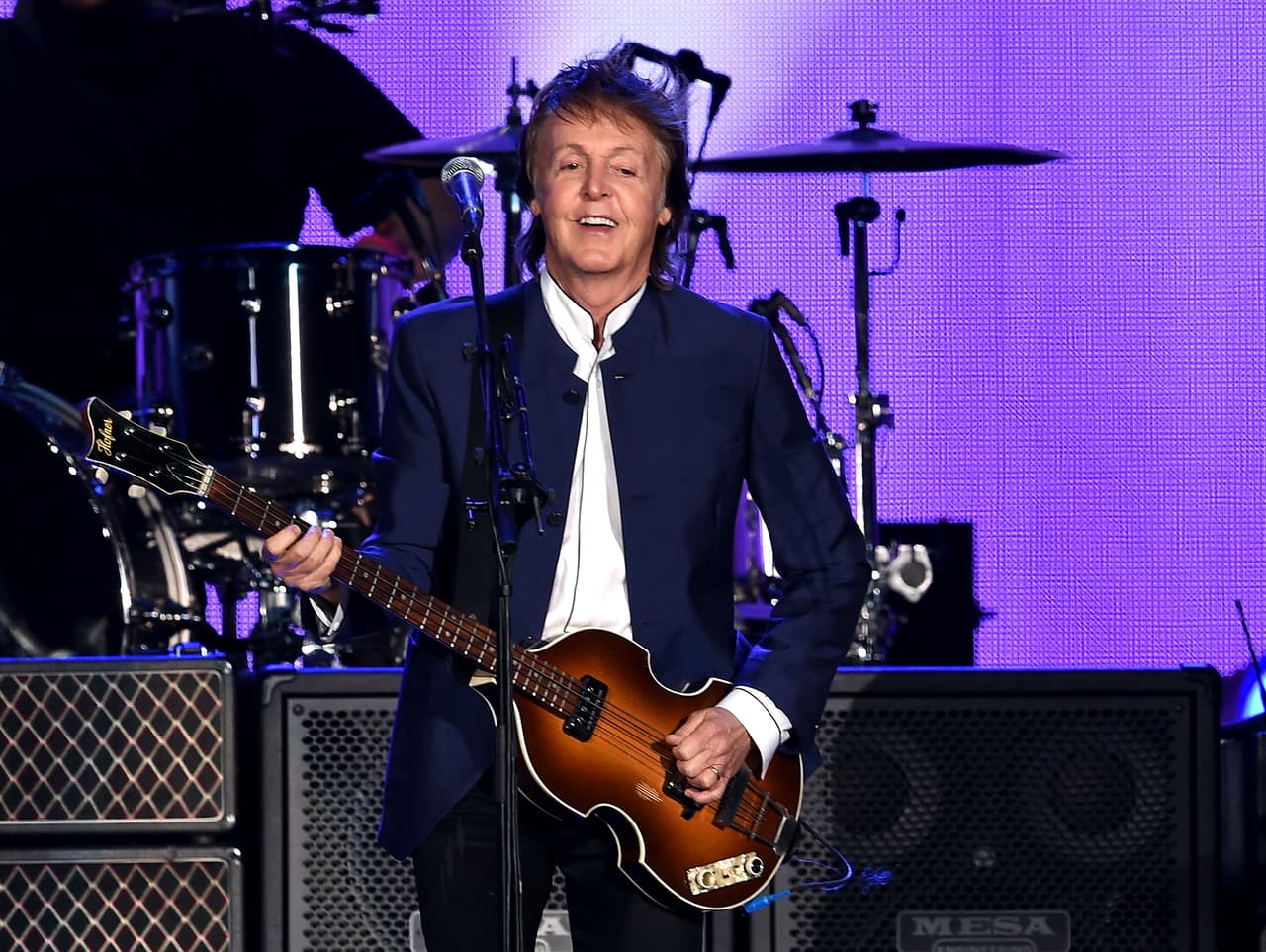 FLASHBACK: PAUL McCARTNEY & WINGS' RELEASE 'BAND ON THE RUN'