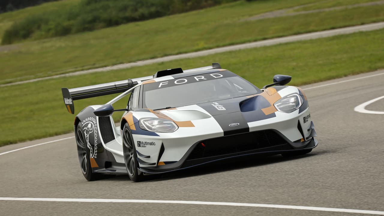 Hace poco Ford informó que planeaba el desarrollo de versiones alternativas de su supercar y cumplen con su promesa presentando al Ford GT Mk II durante la edición 2019 del Goodwood Festival of Speed.