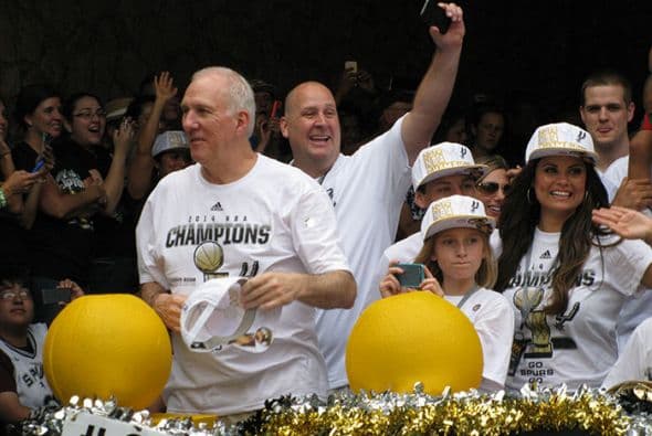 Photos: Spurs Championship Parade 2014 Barges