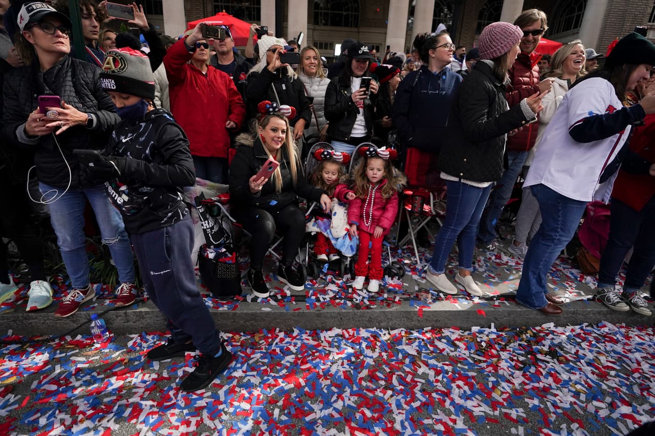 Entre los asistentes se encontraban familias enteras de fanáticos de los Bravos.