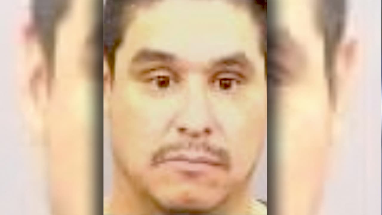 <b>Nombre: </b>George López
<br>
<b>Fecha de Nacimiento: </b>08/25/71
<br>
<b>Delito por que se busca: </b>Asalto con arma mortal en vehículo