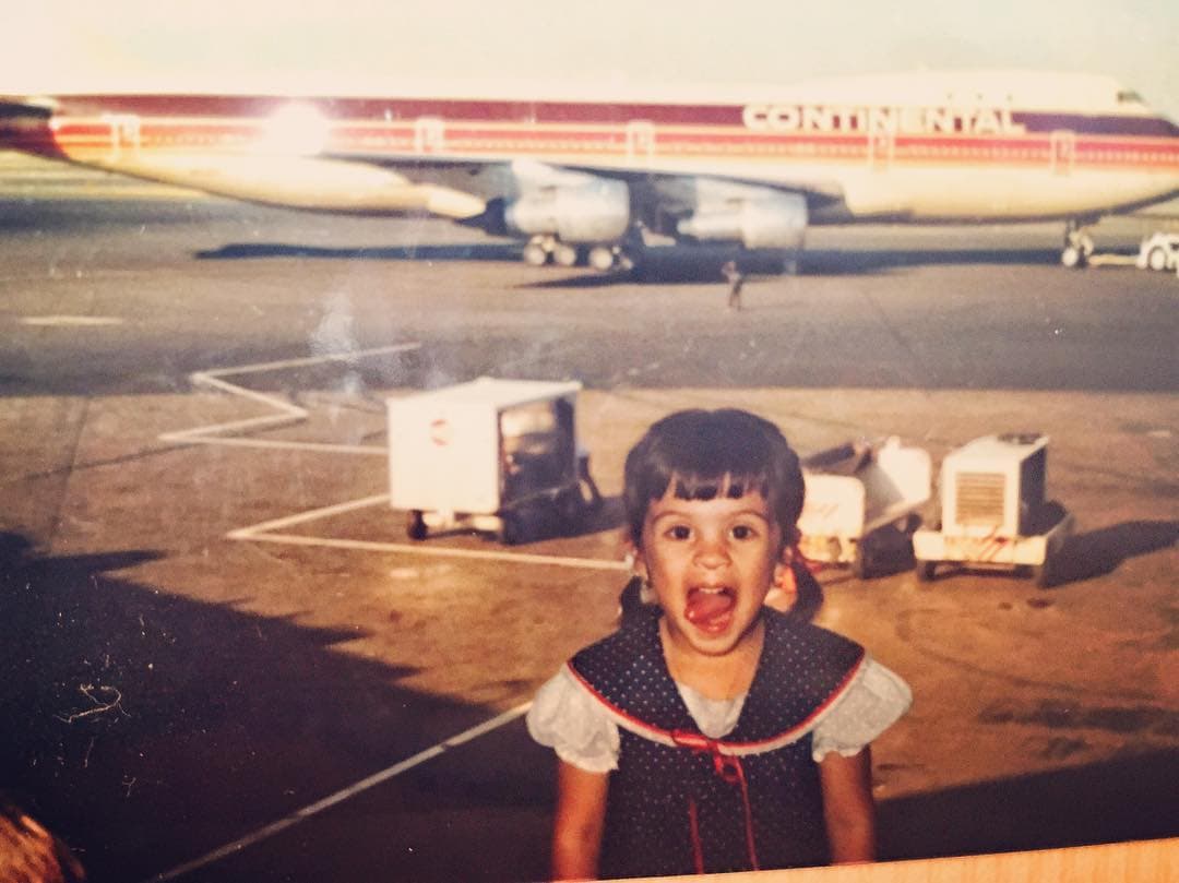 Maity no deseaba ser doctora, abogada o astronauta, ella quería desenvolverse en los escenarios. “De pequeña, estar al frente de las personas no me daba pena", nos dijo, por eso su profesión le vino como anillo al dedo.
<br>