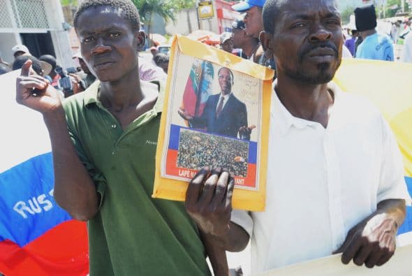 Cuando se le preguntó por más detalles, Narcisse sonrió y negó con la cabeza.