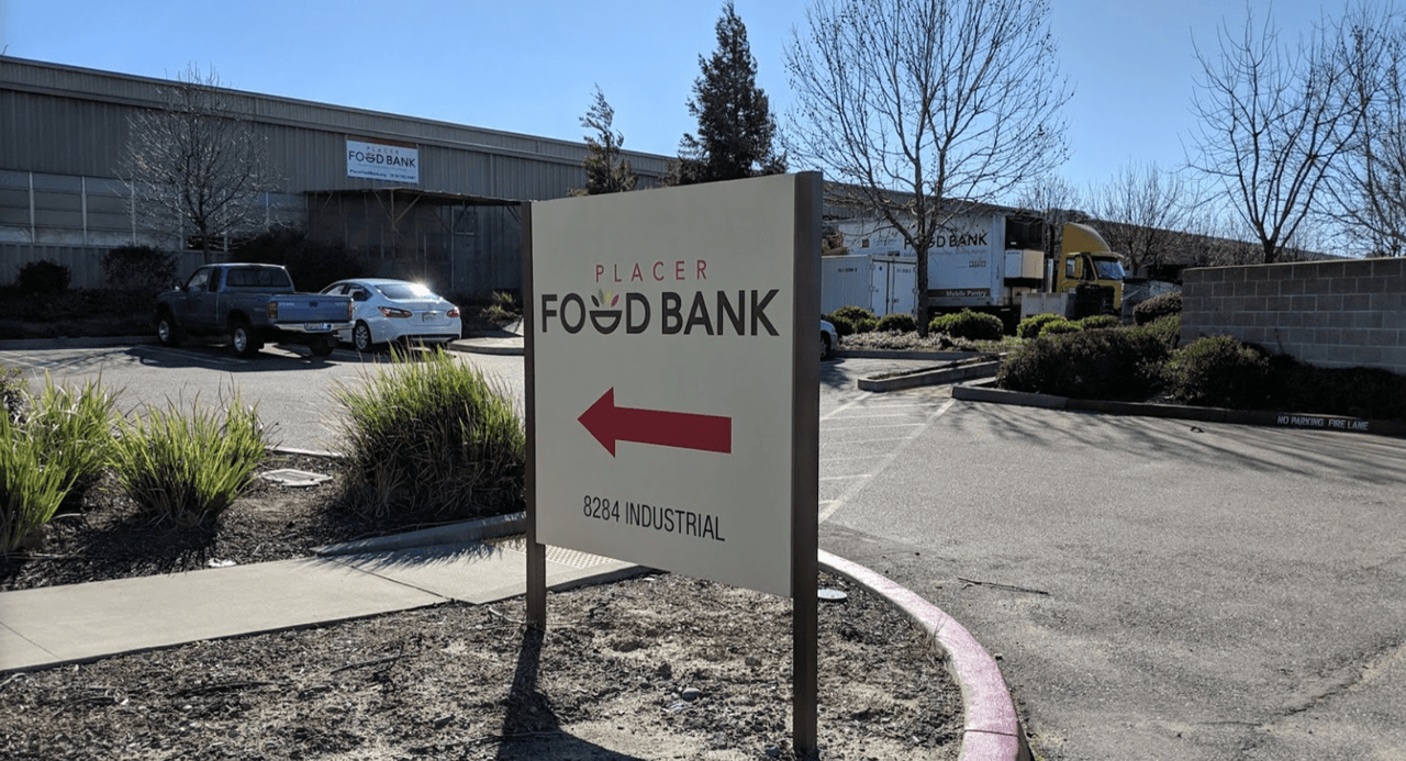 <b>Placer Food Bank</b>
<br>Locación: 8284 Industrial Avenue, Roseville.
<br>Teléfono: 916-783-0481