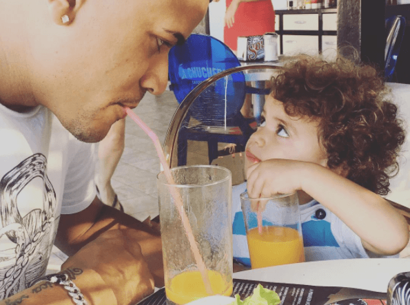 ¿Qué es lo que le importa a Randy Malcom? "Mi hijo y mi música. Mi hijo me hace ver la vida de una manera increíble y hace que haga grandes canciones..."