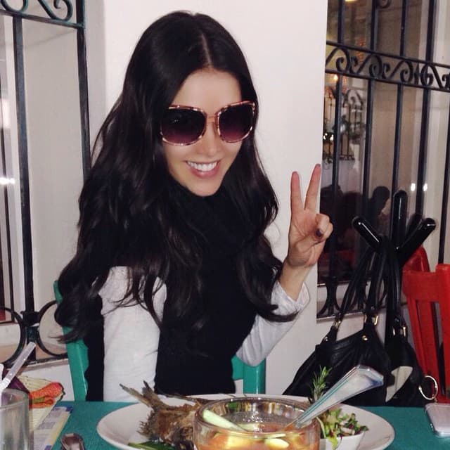 No hay quien no voltee a verla.