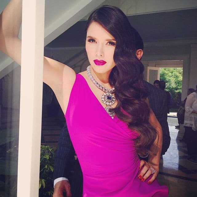 ¡Fiu, fiu! Sus ojos son belleza pura.