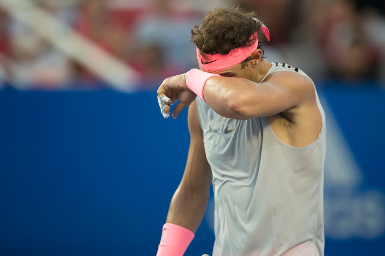 El español Rafael Nadal, segundo de la lista mundial de ATP, anunció que se resintió la lesión sufrida el mes pasado en el Abierto de Australia, lo cual lo obliga a abandonar el Abierto de Acapulco.