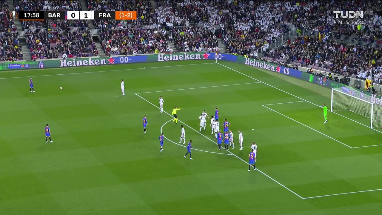 ¡TIRO ATAJADO! disparo por Ronald Araújo.