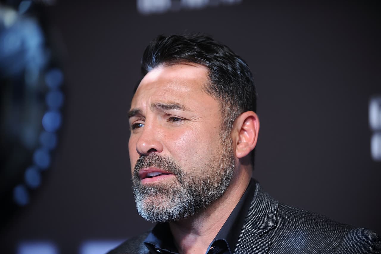 Oscar De La Hoya considering presidential run