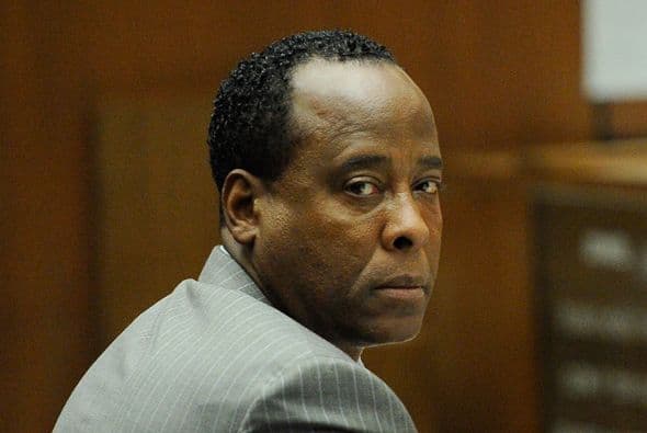 Conrad Murray, médico acusado de matar a Michael Jackson, vuelve a ejercer