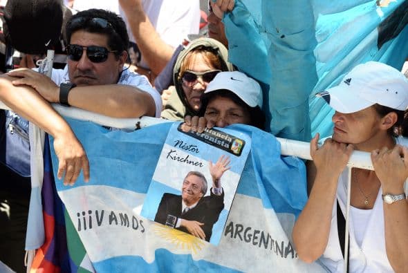 Decenas de actividades similares han sido convocadas para el sábado en distintos puntos del país, organizadas por gobiernos locales o por agrupaciones políticas oficialistas.