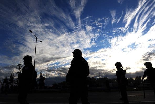 Lo mismo sucedió entre el gremio que opera el subte (metro) de Buenos Aires, que la madrugada del jueves fue escenario de acciones violentas de "patotas" (grupos violentos) que quisieron interrumpir el servicio en dos líneas en las que los trabajadores habían decidido no sumarse a la huelga.