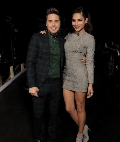 Siempre lucen muy guapos en cada show.