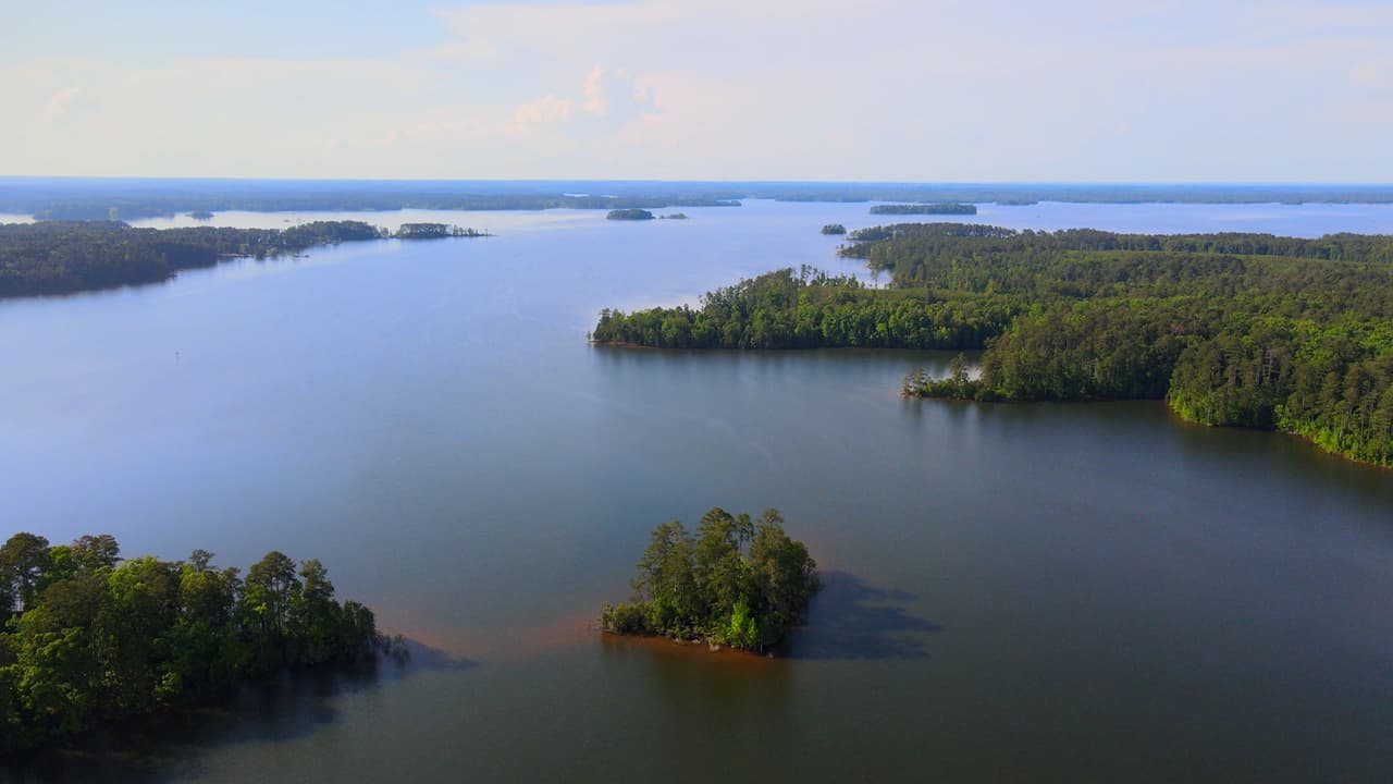 El parque está ubicado a unas 130 millas en auto al este de Atlanta, cerca de Augusta.
