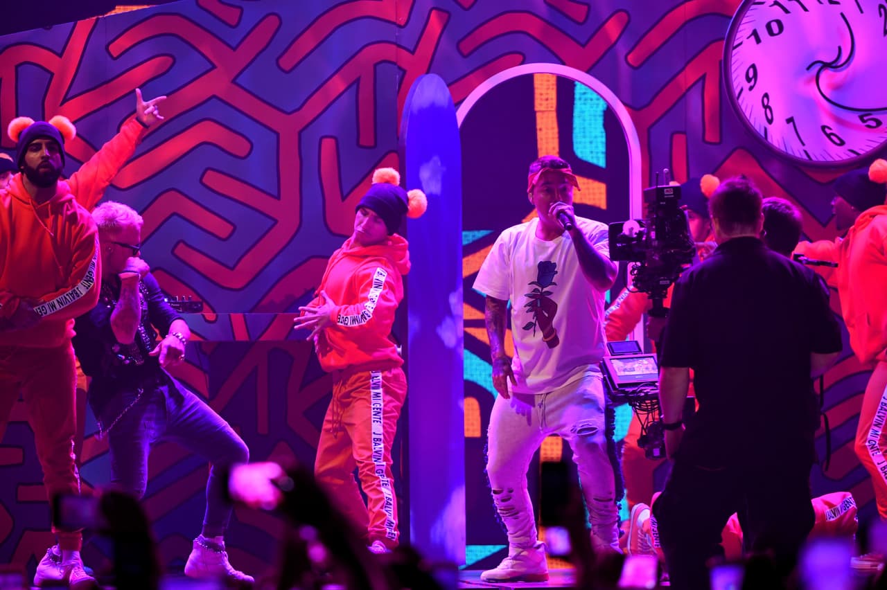 Durante la Fiesta del verano, Gianlucca se divirtió a lo grande con todos los cantantes.