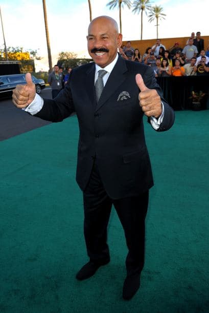 Pocas horas después, su manager lo desmintió y el cantante sigue saltando, bailando y cantando como siempre.