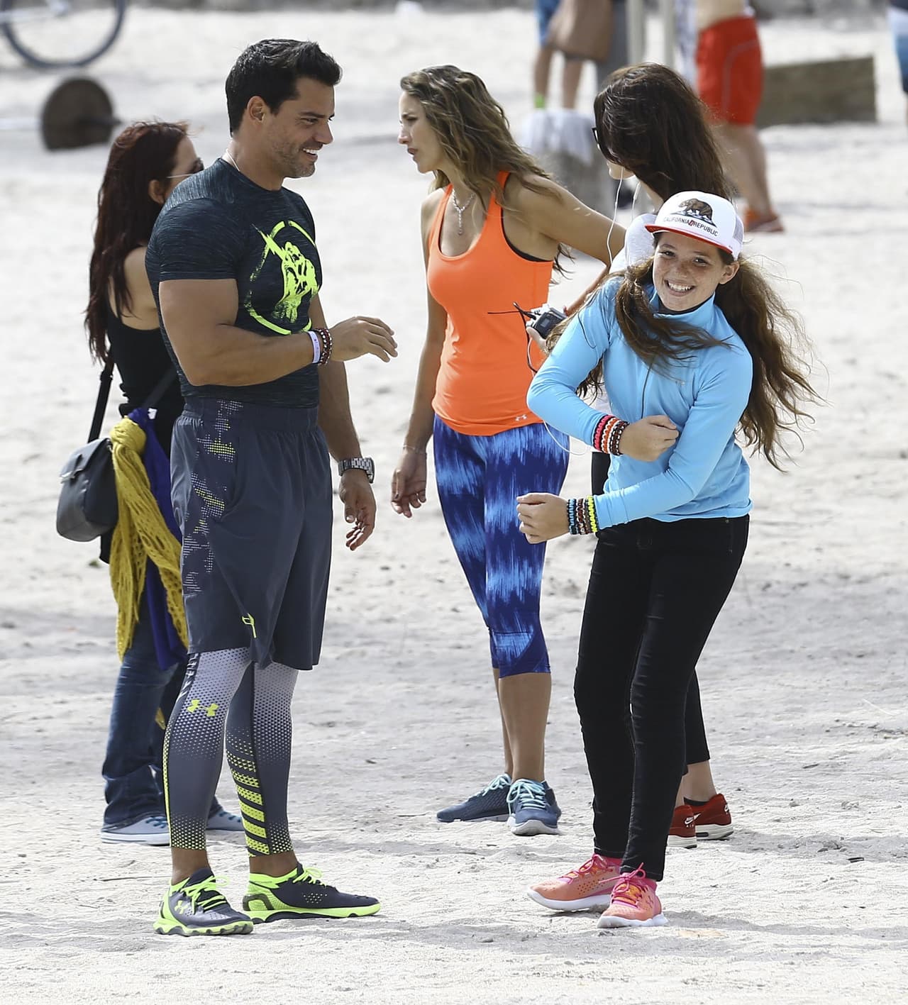 Por lo que se ve, Laura ya no es la pequeña de papá.