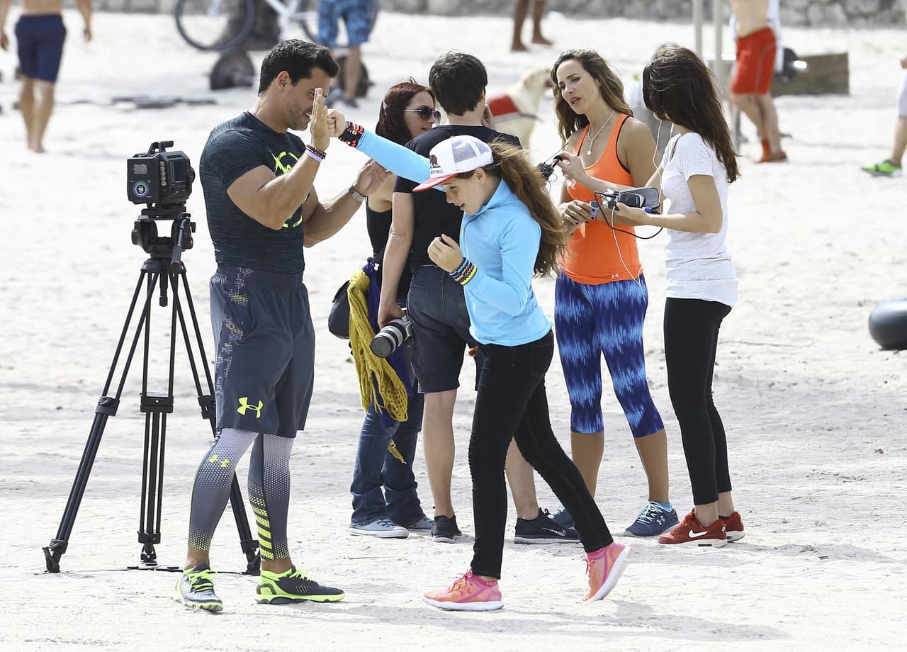 Y miren quién más los acompañó, la pequeña de papá, la bella Laura.