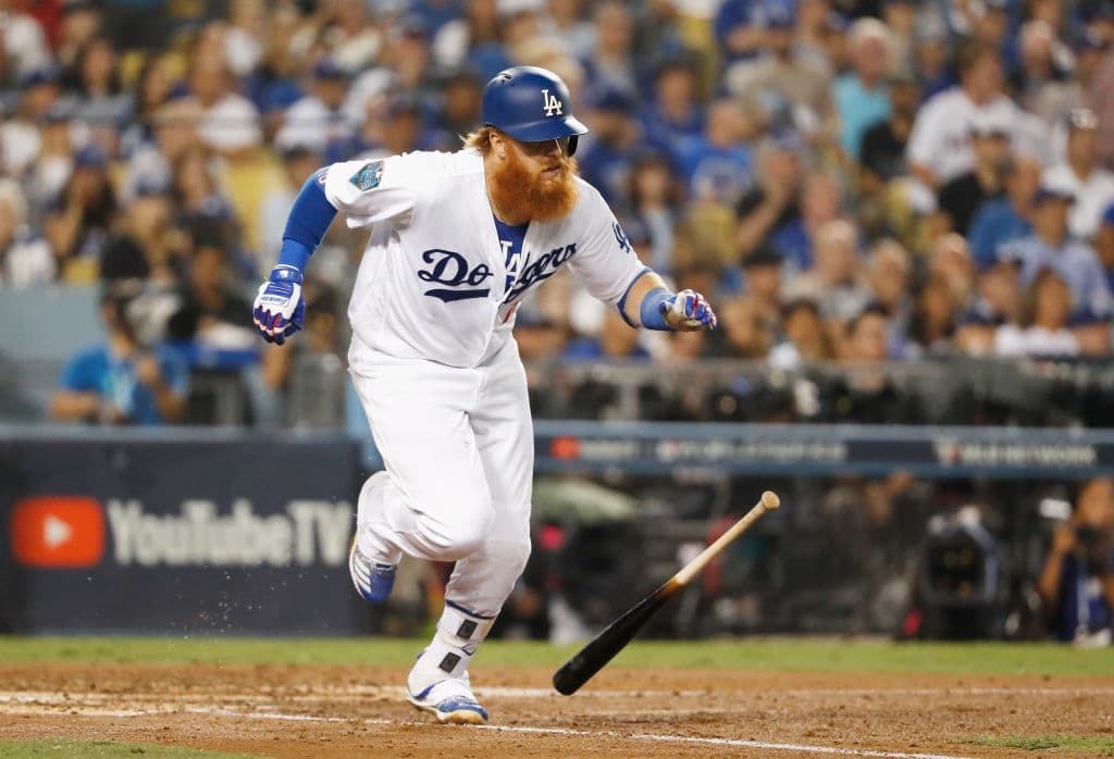 El segundo hit del partido para los Dodgers lo conectó Justin Turner ya en la parte baja de la cuarta entrada, el duelo de pitcheo seguía vigente y de igual manera el 0-0 en la pizarra.