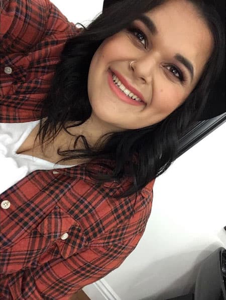 Ella se llama Jenicka López Rivera, hija del segundo esposo de Jenni.