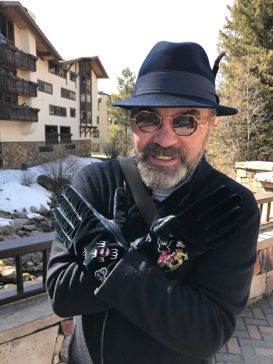 "
<b><a href="https://www.univision.com/famosos/mijares-dice-que-su-hija-lucerito-tiene-un-gran-sentido-musical-que-lo-ayudo-a-crear-su-nuevo-disco-fotos" target="_blank">No me gustaría</a></b>. A ellos no les llama la atención; les gusta cantar, pero en su casa", dijo en aquella ocasión.