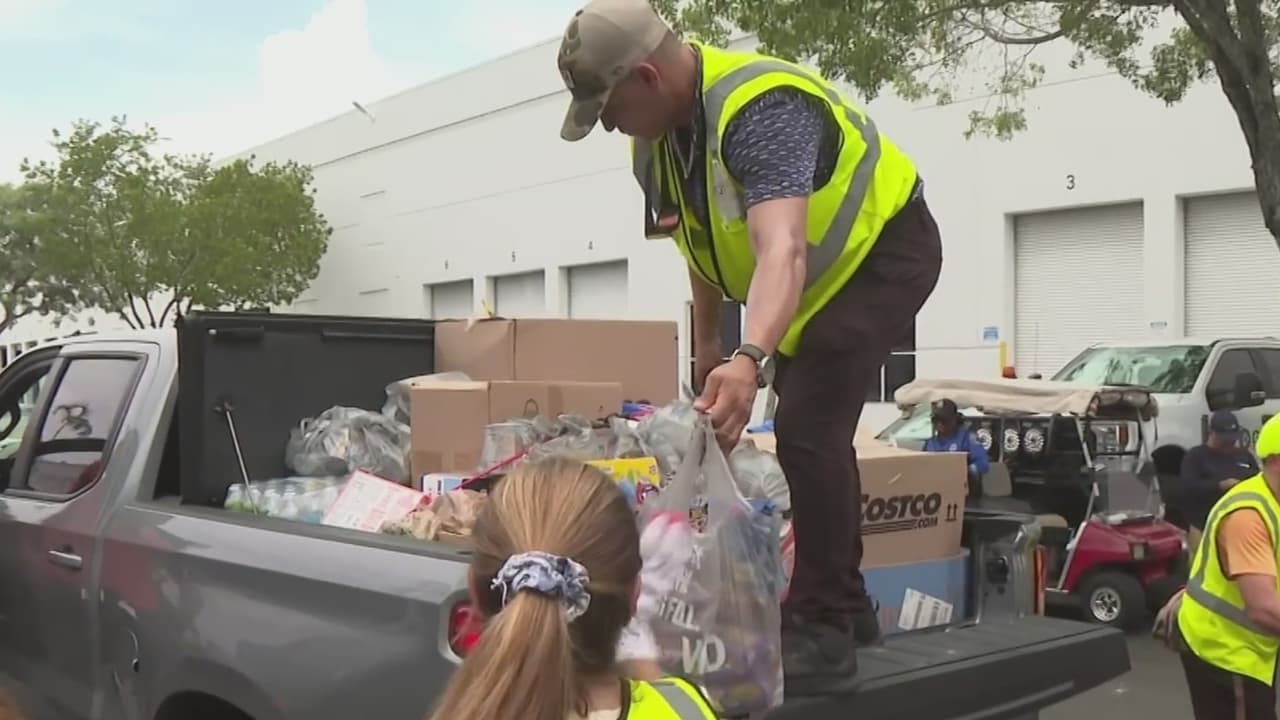 Cuatro aviones con ayuda para los venezolanos despegaron en el sur de la Florida