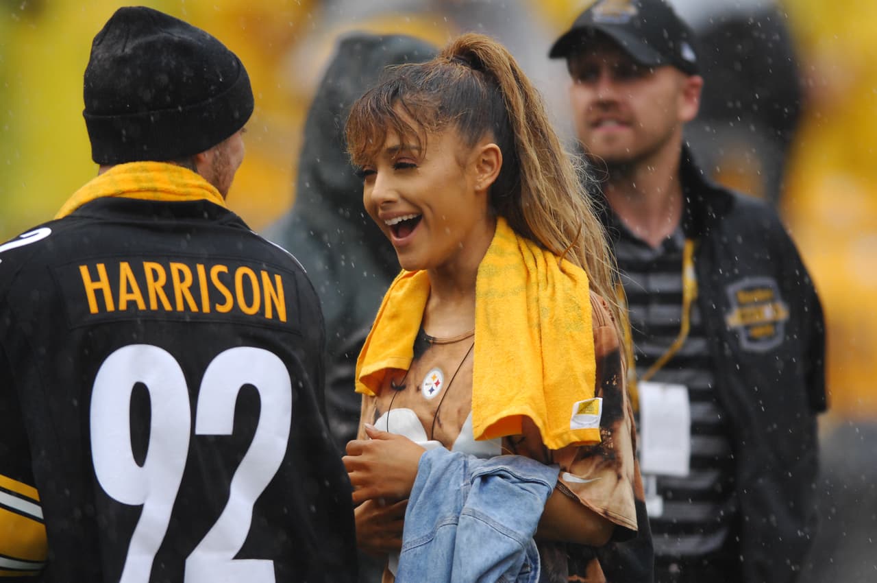 Tras los ataques, la cantante decidió desactivar por un momento la función de comentarios en su cuenta de Instagram, para poco despues reactivarlos.