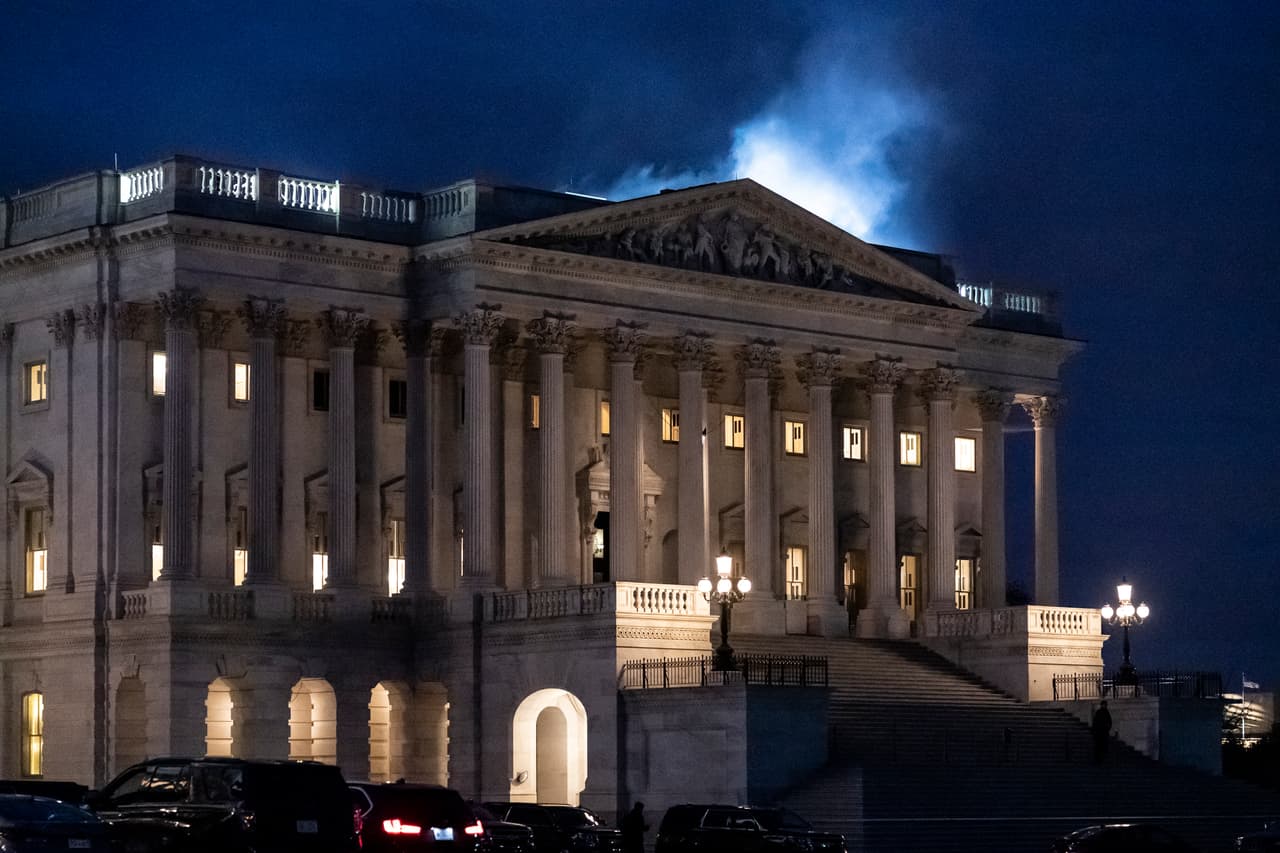 Senado aprueba financiamiento provisional del gobierno y evita un cierre de la administración