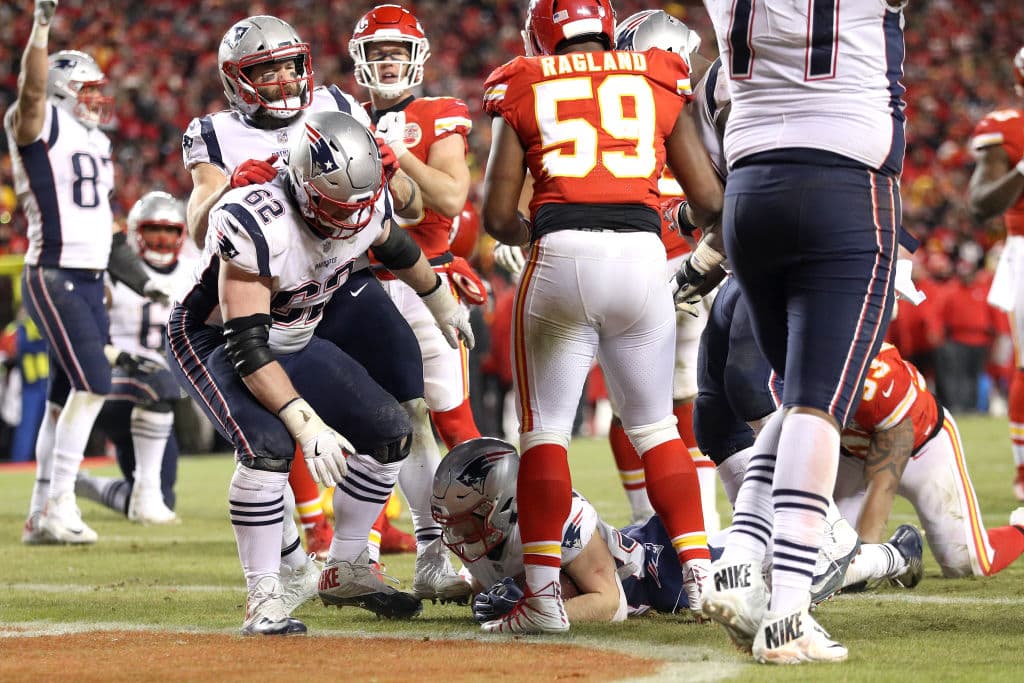 Es la primera vez en la historia de la Postemporada de la NFL que hay partidos que se van a tiempo extra en el mismo día.