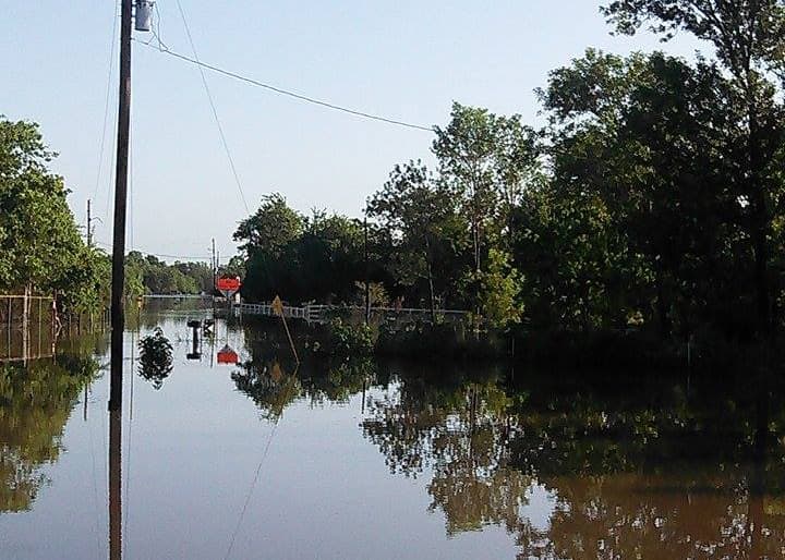 Dayton, uno de los poblados texanos que amaneció bajo el agua
