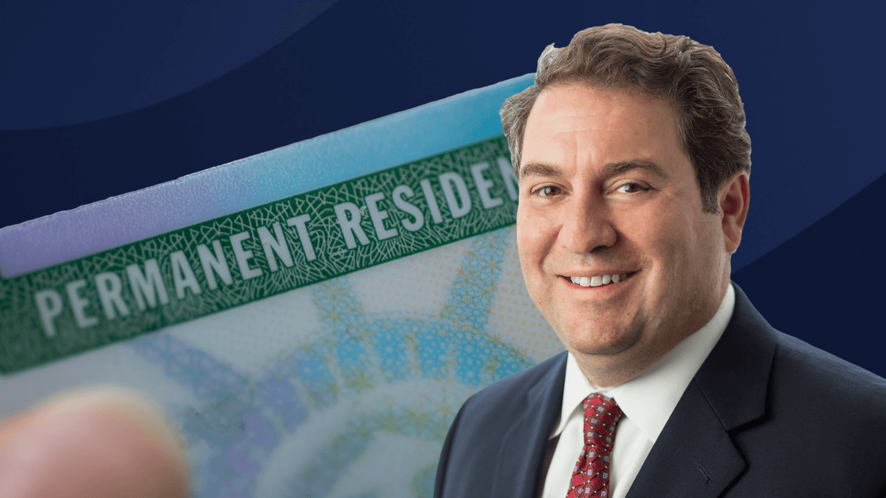 Fiscales republicanos buscan que regrese la regla de carga pública para obtener la residencia